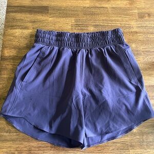 Under Armour Purple Athletic Shorts Elastic Waist 5in